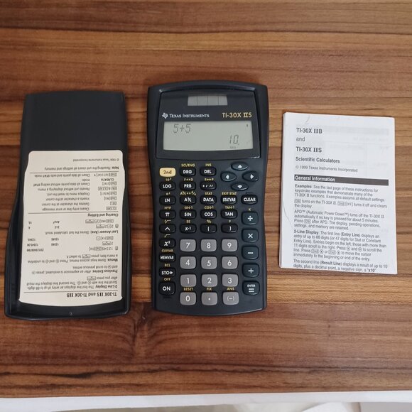 Texas Instrument TI-30X IIS Scientific Basic Calculator Black Solar with Manual - Picture 1 of 3